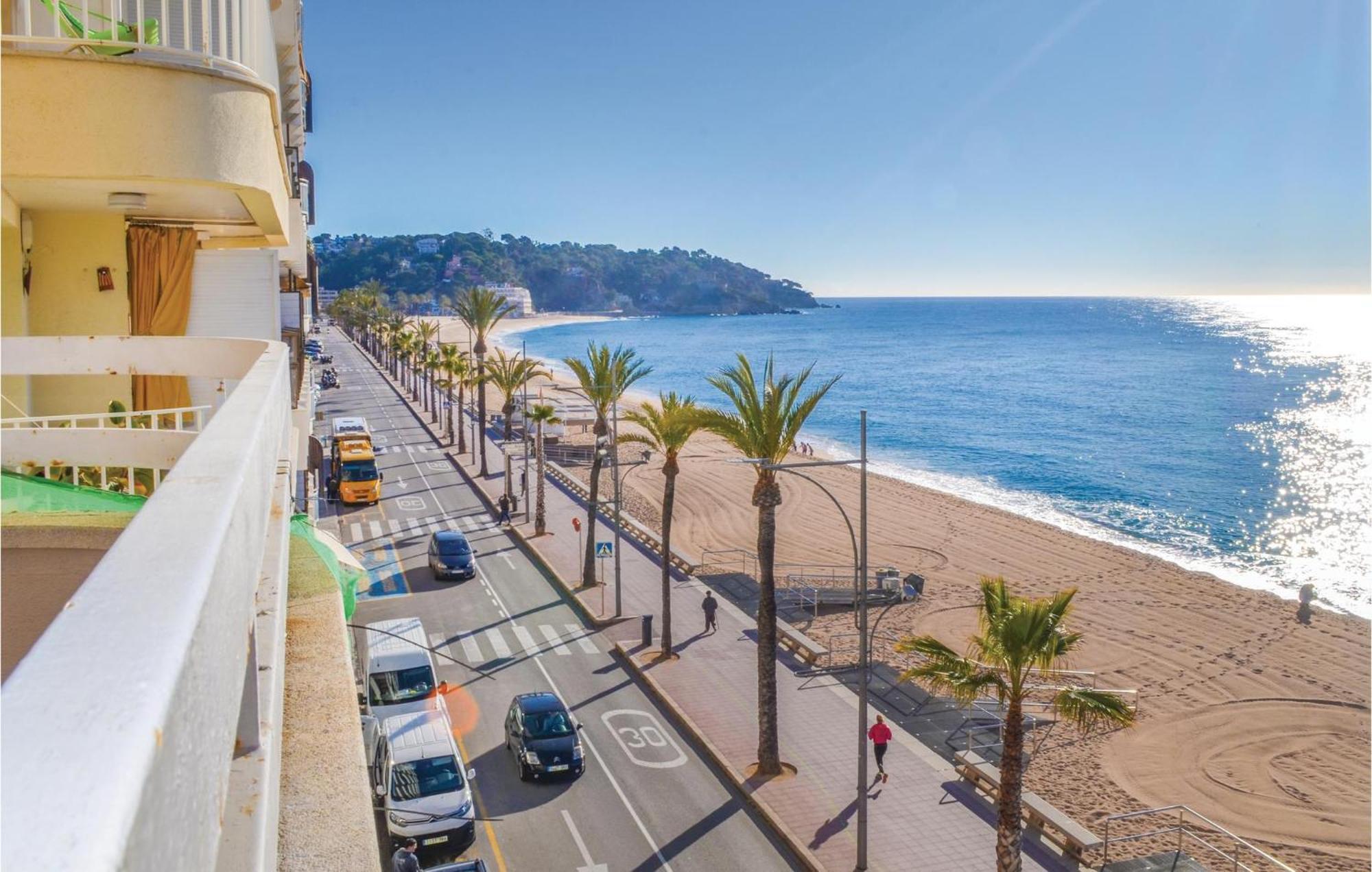 Appartement 3 Bedroom Beautiful In *